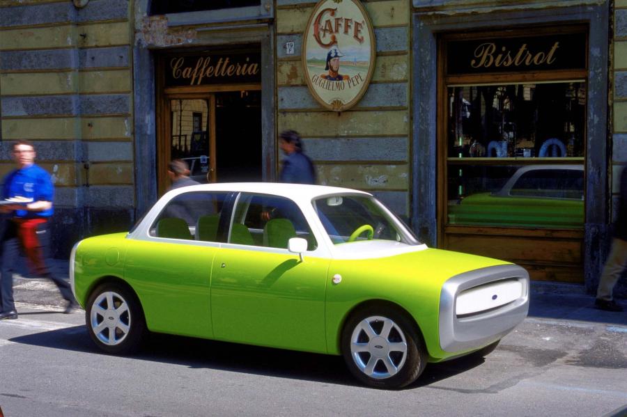  Ford 021C Concept 1999 года  (фото 5 из 25)